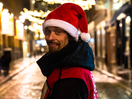 Remember Me? Big Issue Vendor Joined by Christopher Eccleston for Christmas Appeal