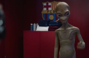 An Alien Invades Barcelona S Dressing Room In New Audi