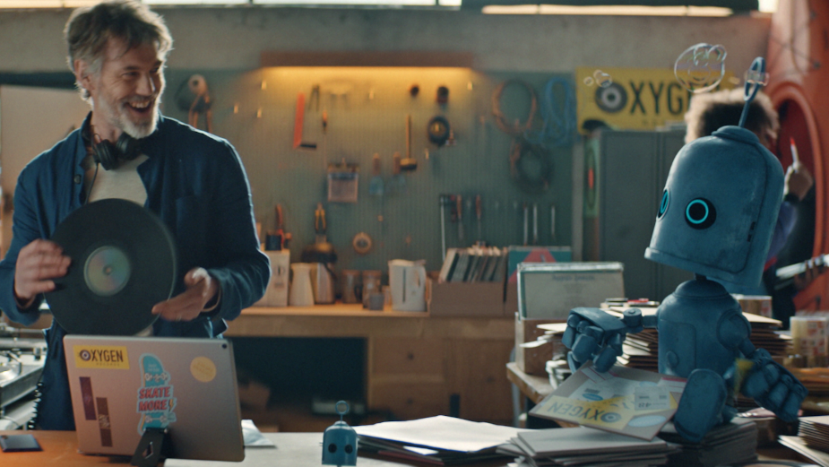 O2's Infectiously Uplifting Spot Stays as Flexible as Your Business 
