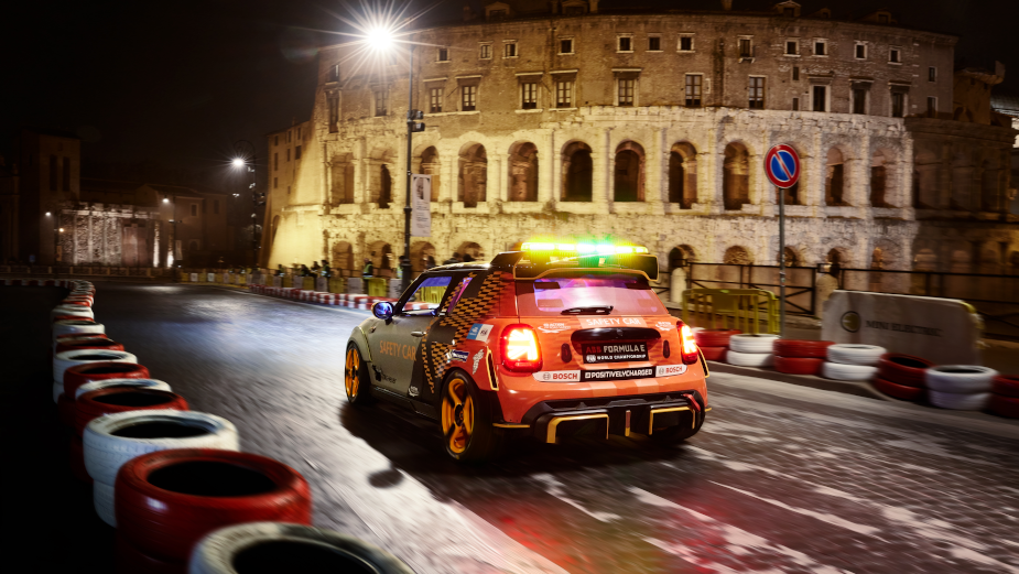 MINI and M&C Saatchi's Futuristic Challenge Sees Rome Turn into a Street Circuit 