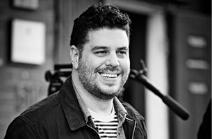 Honor Society Signs Director Ariel Danziger