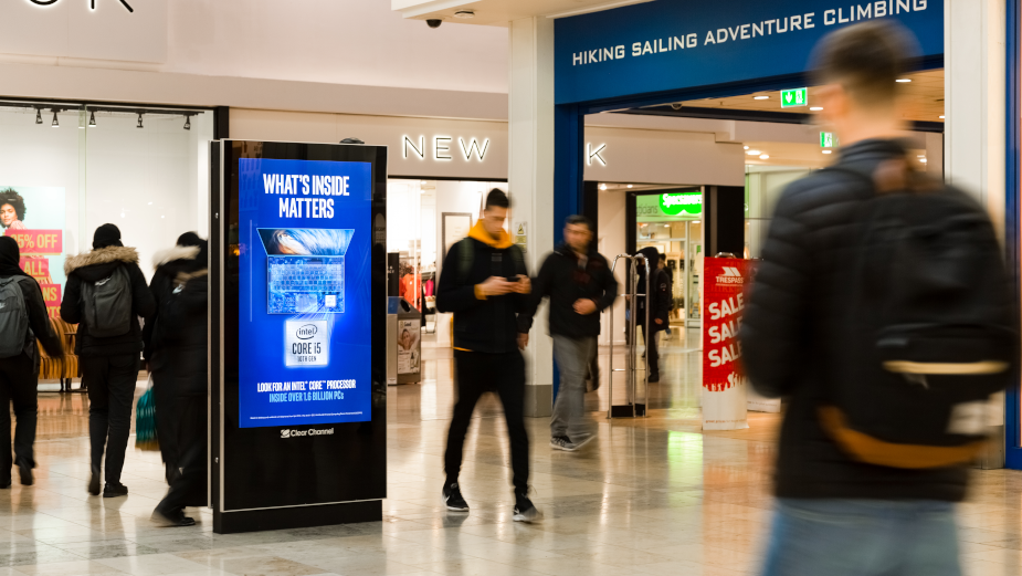 Hivestack Joins Forces with Clear Channel UK as Programmatic DOOH Partner