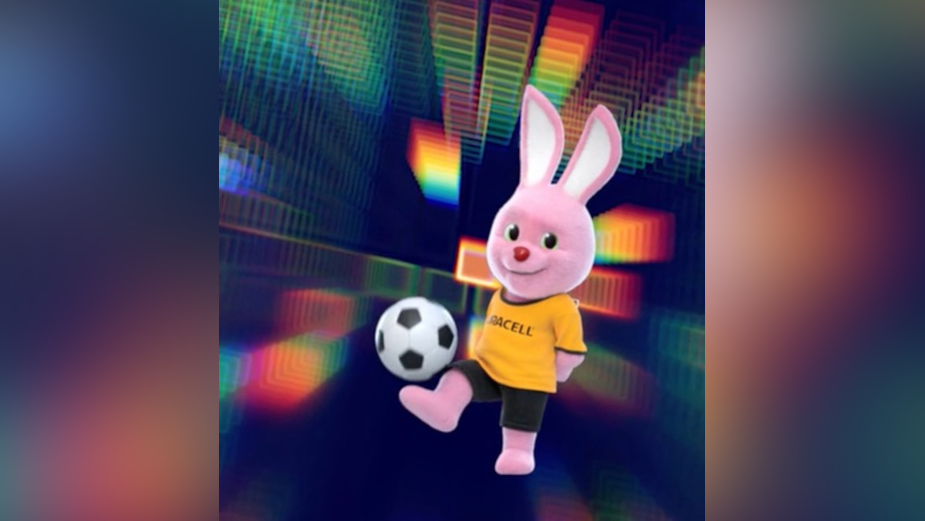Duracell Challenges Football Fans to Keep Up with the Duracell Bunny