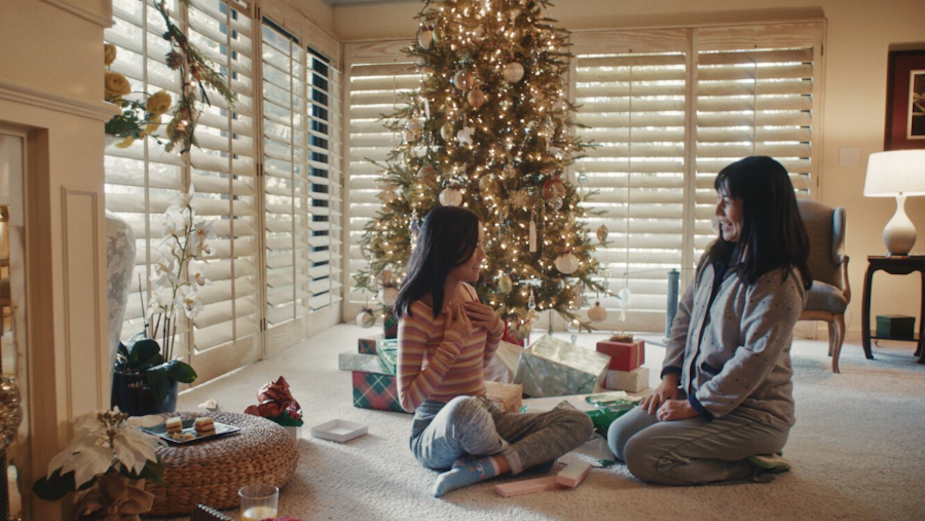 Etsy Brings People Closer Together with Meaningful Gifts in Emotional Christmas Spots