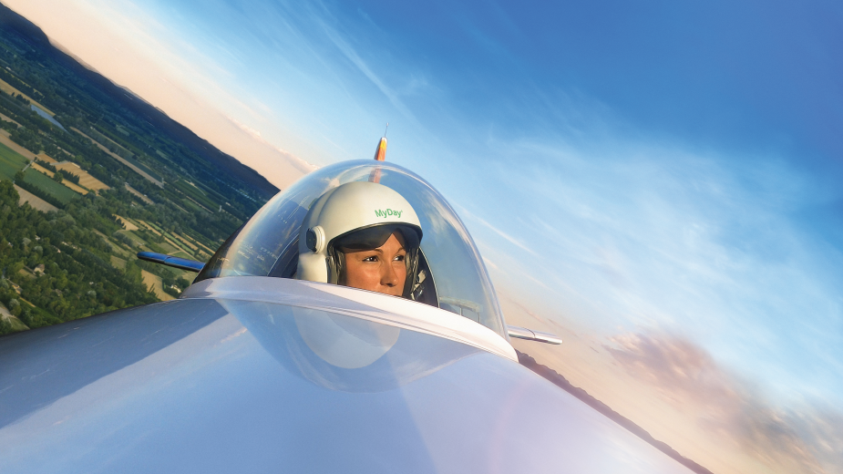 Aerobatics Champion Mélanie Astles Takes to the Skies in Epic CooperVision Campaign