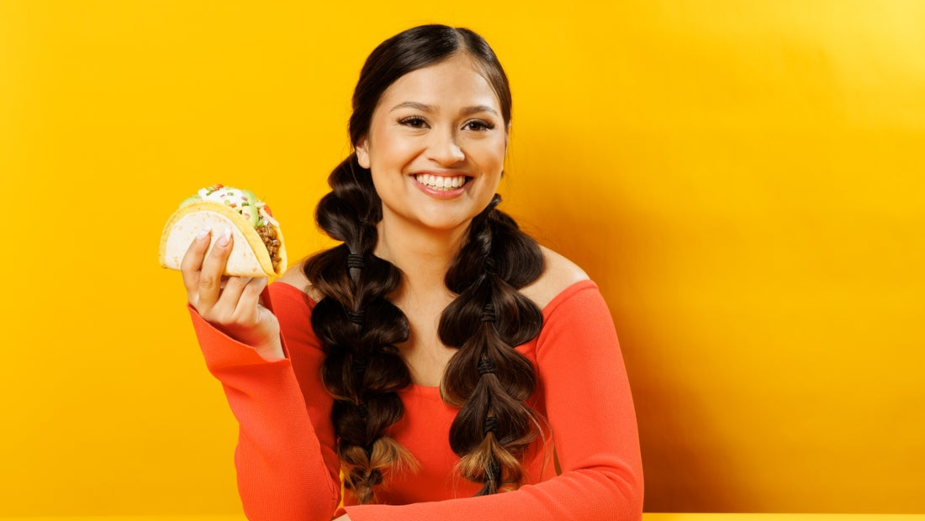 Old El Paso Brings Back Iconic Taco Girl for Double Layer Taco Hack 