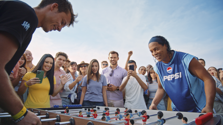 Pepsi Max Unveils Custom Nutmeg Foosball Table with Global Football Icon Ronaldinho