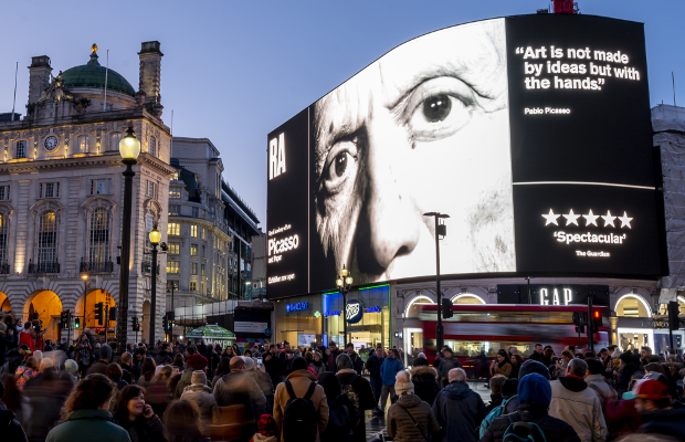 Pablo Picasso Lights Up Piccadilly in Rarely Seen Art Film Footage
