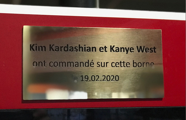 Kanye West Splits a Buffet with his Girl at KFC France 
