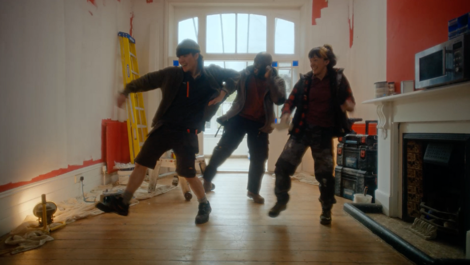 Five by Five and Screwfix Launch 60 Minute Delivery Campaign with Dancing Tradies