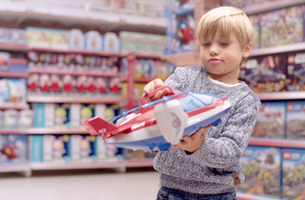 Dark Energy Films' Andrea Kapos Tests the Latest Toys in New Tesco Spot