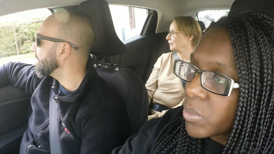French Driving School Offers Spare Back Seats to People with Mobility Issues