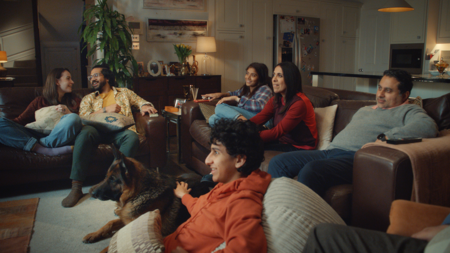Three UK Honours 'Second Screeners' for Gogglebox Ident Campaign 