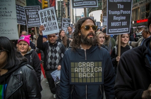 Brothers And Sisters and Folk Use Wearable Tech To Reinvent The Protest Slogan T-Shirt