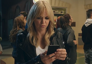 Atom Tickets Launches First-Ever National Brand Campaign Starring Anna Faris 