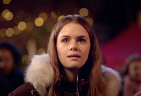 STITCH's Tim Hardy Cuts Boots' Robbie Williams-Inspired Christmas Ad
