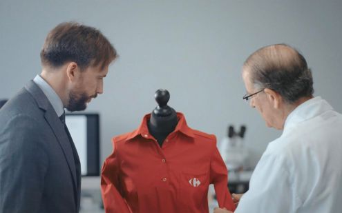 Carrefour Poland's 'Uniform That Cares' Protects Employees Against Viruses and Bacteria