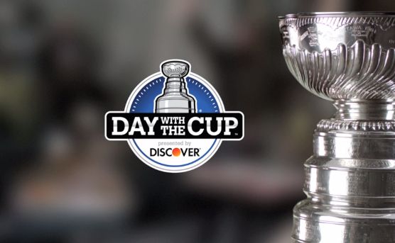 DISCOVER Card 'Day with the Cup' 