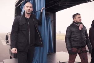 Illusionist Darcy Oake Bends Minds with an Amazing Ford Galaxy Reveal