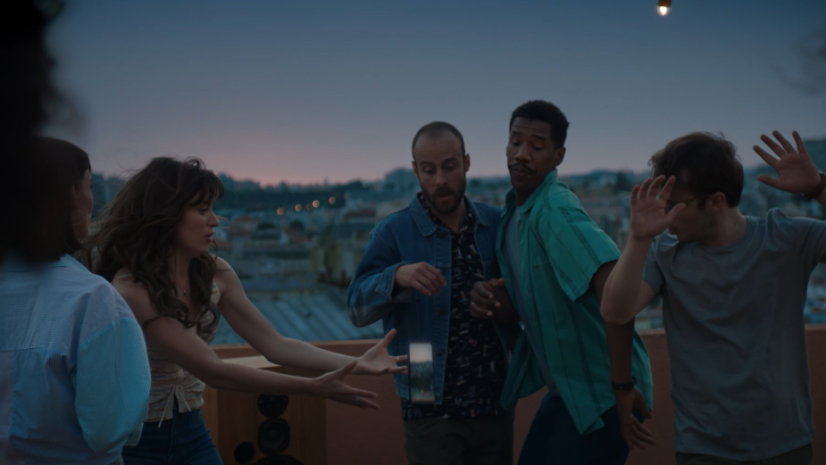 Forever Falling Phone Follows a Love Story in BETC Paris' Bouygues Telecom Spot