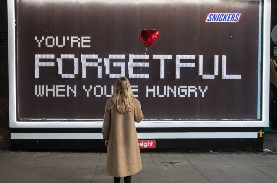 Snickers is Aiding Forgetful Commuters This Valentine's Day