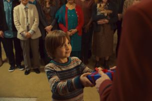 Samsung's Global Christmas Ad Features the World's Most Diligent Concierge
