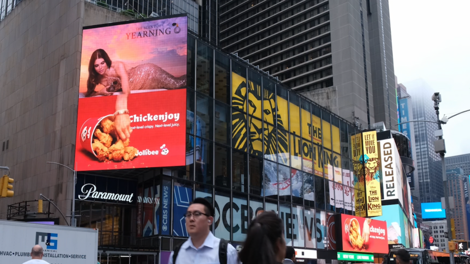 Larger than Life Buckets of Jollibee Appear in the Heart of Times Square in Campaign from David&Goliath