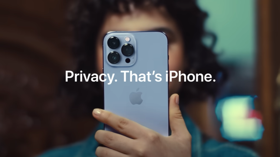 Apple Holds an Auction for Your Data in Privacy Policy Push