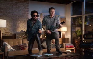 Vores firma falsk pint Lenny Kravitz & James Franco Vie to Win the Crowd for New Guitar Hero Ad |  LBBOnline