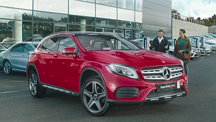 Mercedes-Benz UK Likens Car Hunting to Modern Dating