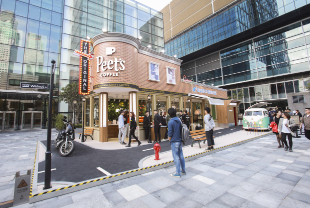 Peet’s Coffee Opens 1960s Californian Pop-Up Street in Shanghai
