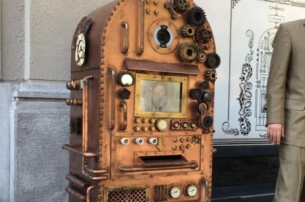 Saatchi Budapest and CIB Bank Go Steampunk with the '120 year-old ATM'