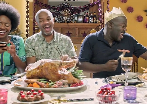 A Never-ending Table of Turkey & Jools Holland Star in Aldi's Christmas Spot
