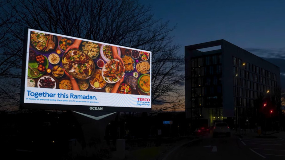 How Tesco’s Ramadan Billboards Fill Up as the Sun Goes Down 