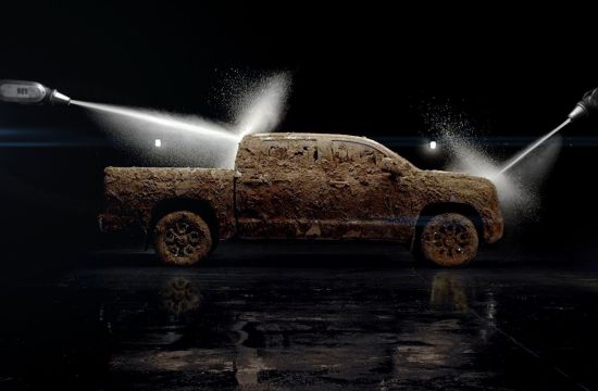 Toyota Tundra Has a Mud Bath