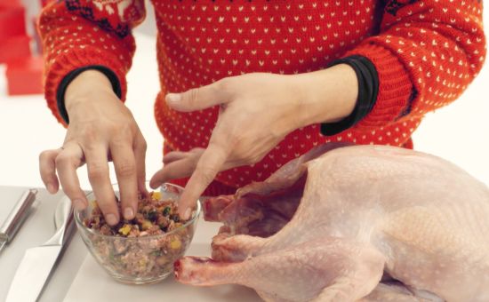 Turkey Stuffing Nightmare? Renault Presents 'Ideas for an Easier Christmas'
