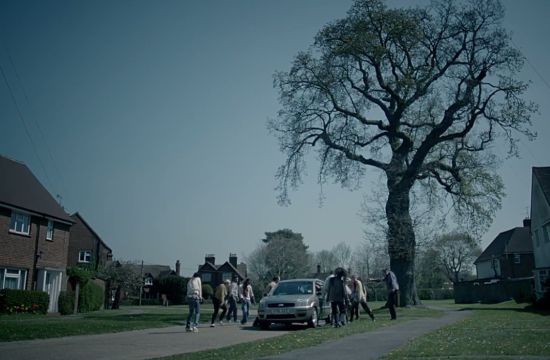 A Very English Zombie Apocalypse for giffgaff