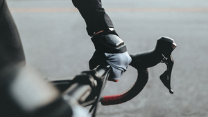 Ford’s Directional Glove Prototype Offers Better Traffic Safety to Bikers