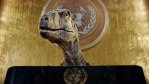 Talking Dinosaur Urges World Leaders Not To ‘Choose Extinction’ at United Nations  