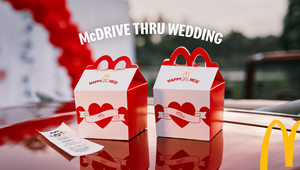 60 People Got Married When McDonald’s Arranged McDrive Thru Weddings