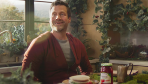 Father Nature Returns to Revolutionise Breakfast in Smucker's Natural Spots