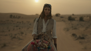 Jessica Alba Takes to the Skies in Mother's Latest 'Dubai Presents' Trailer